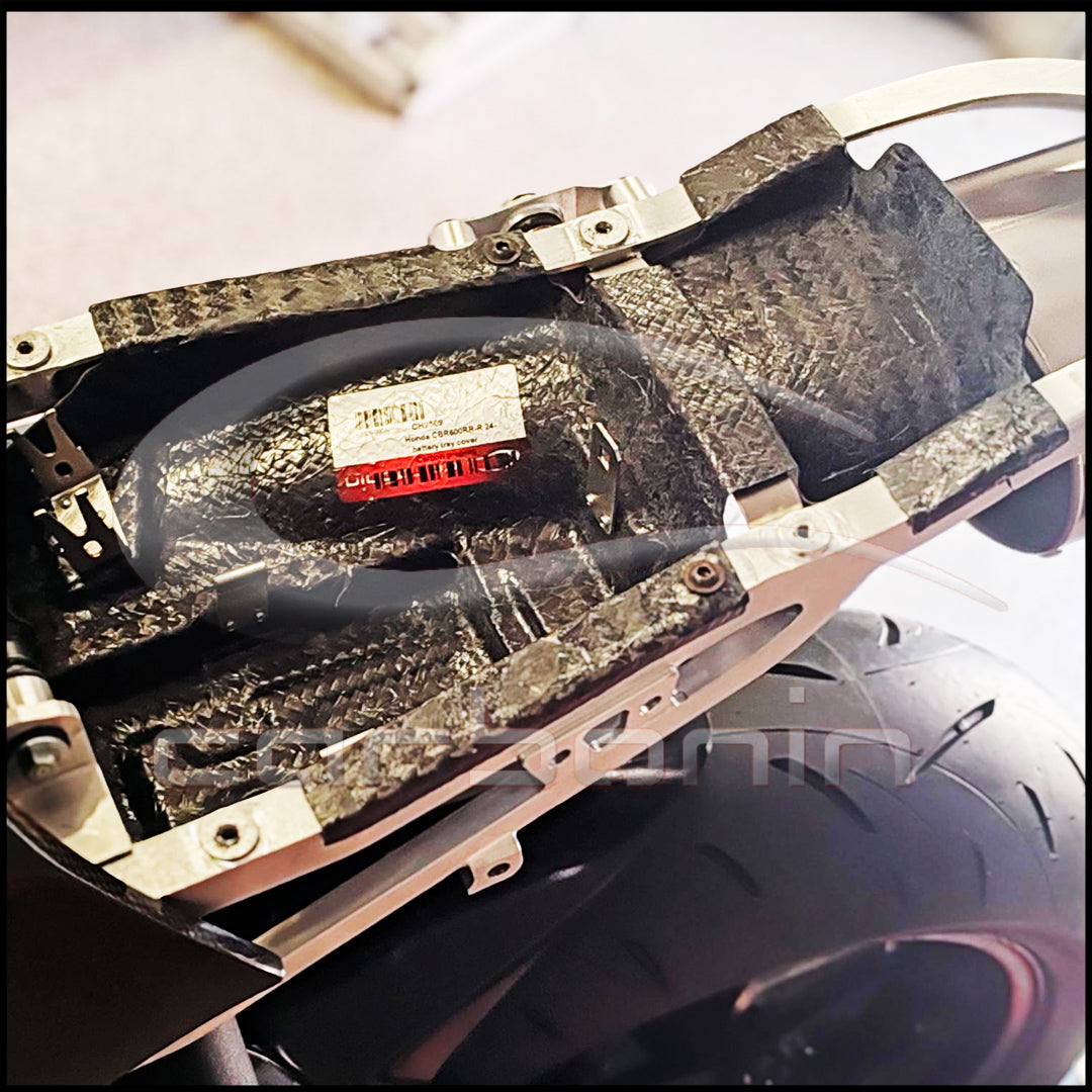 Porta Batteria CARBONIO HONDA CBR600RR - 2024-